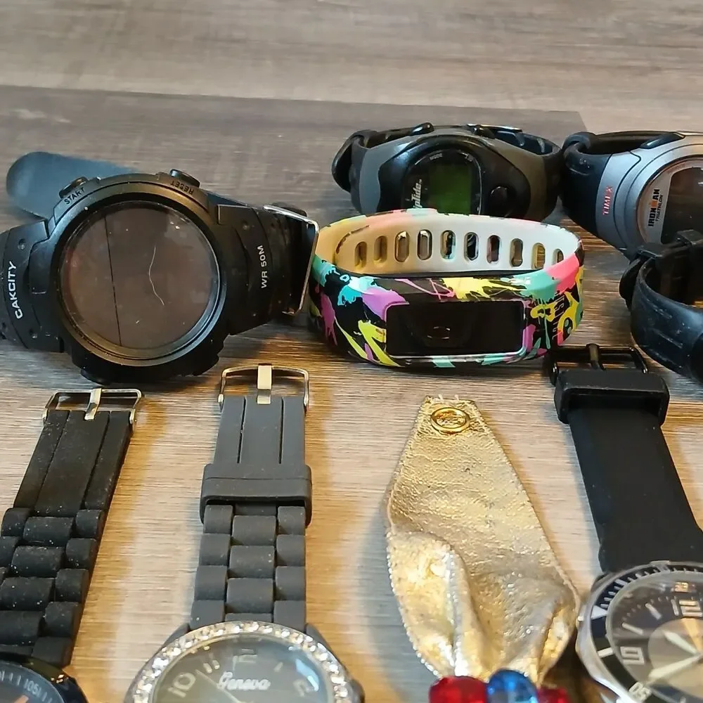 Huge Watch Lot of 50+ Mixed Brands Vintage & Modern Parts/Repair Untested-Box A6